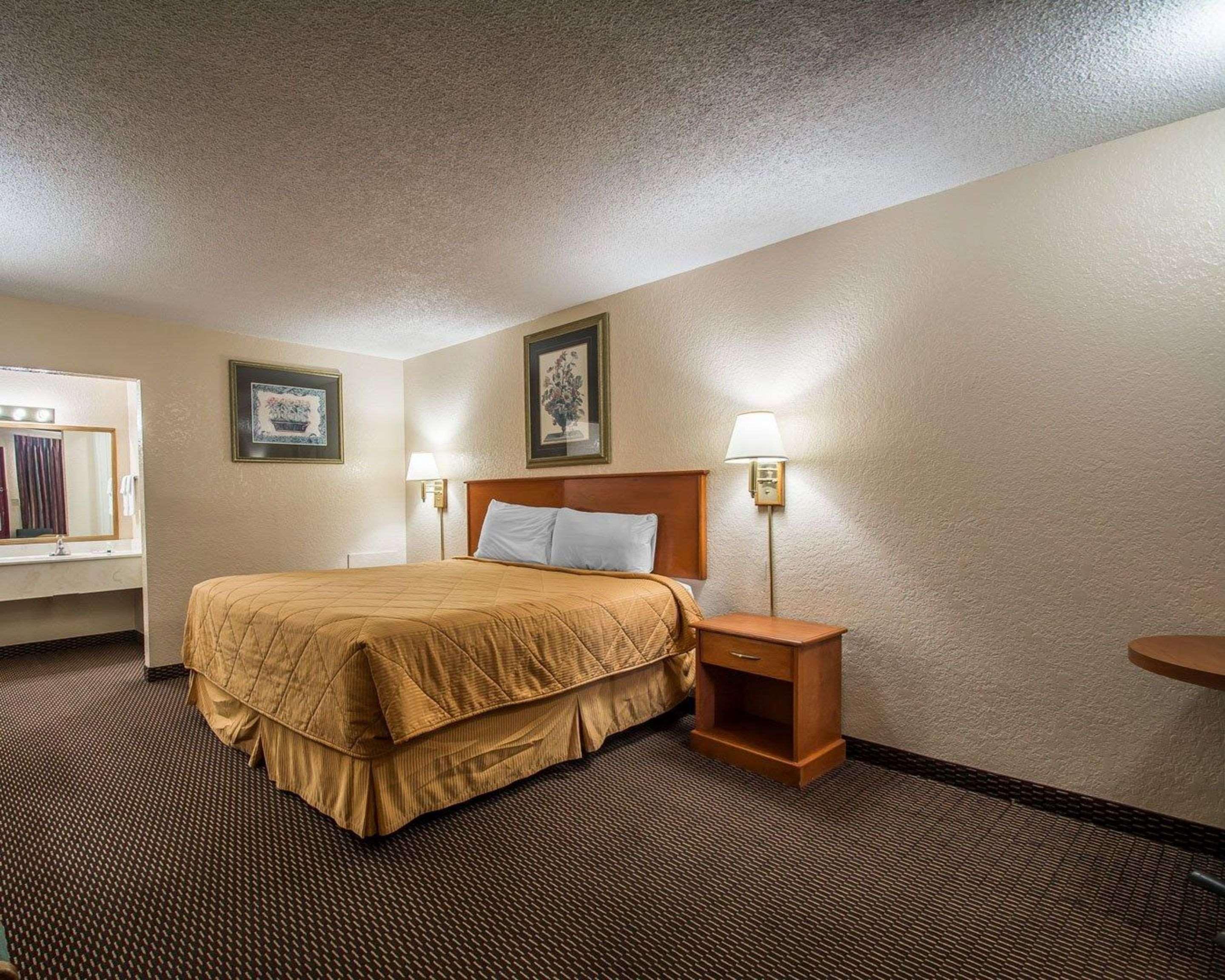 Rodeway Inn Fort Pierce I-95 Bagian luar foto