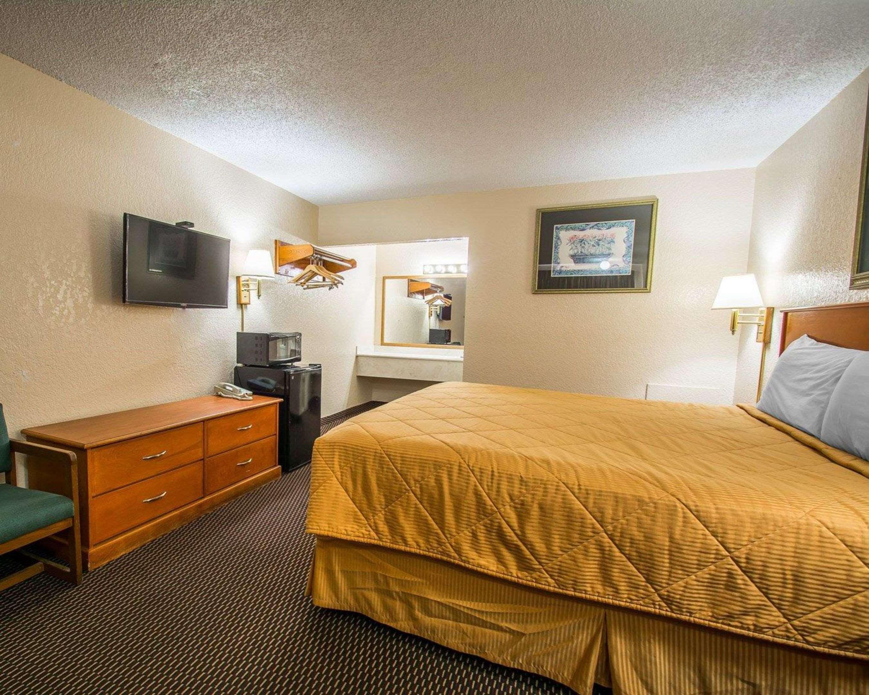 Rodeway Inn Fort Pierce I-95 Bagian luar foto