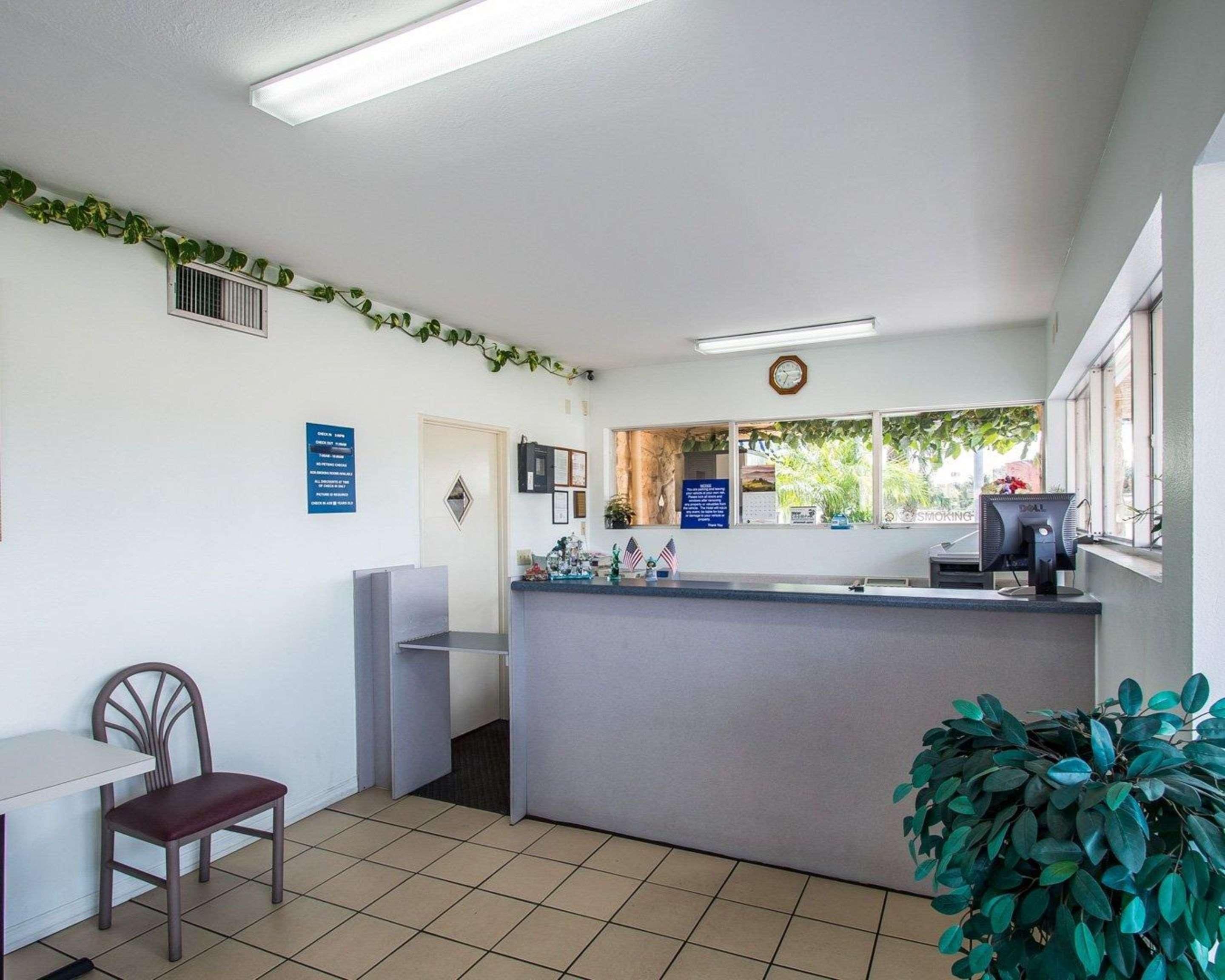 Rodeway Inn Fort Pierce I-95 Bagian luar foto