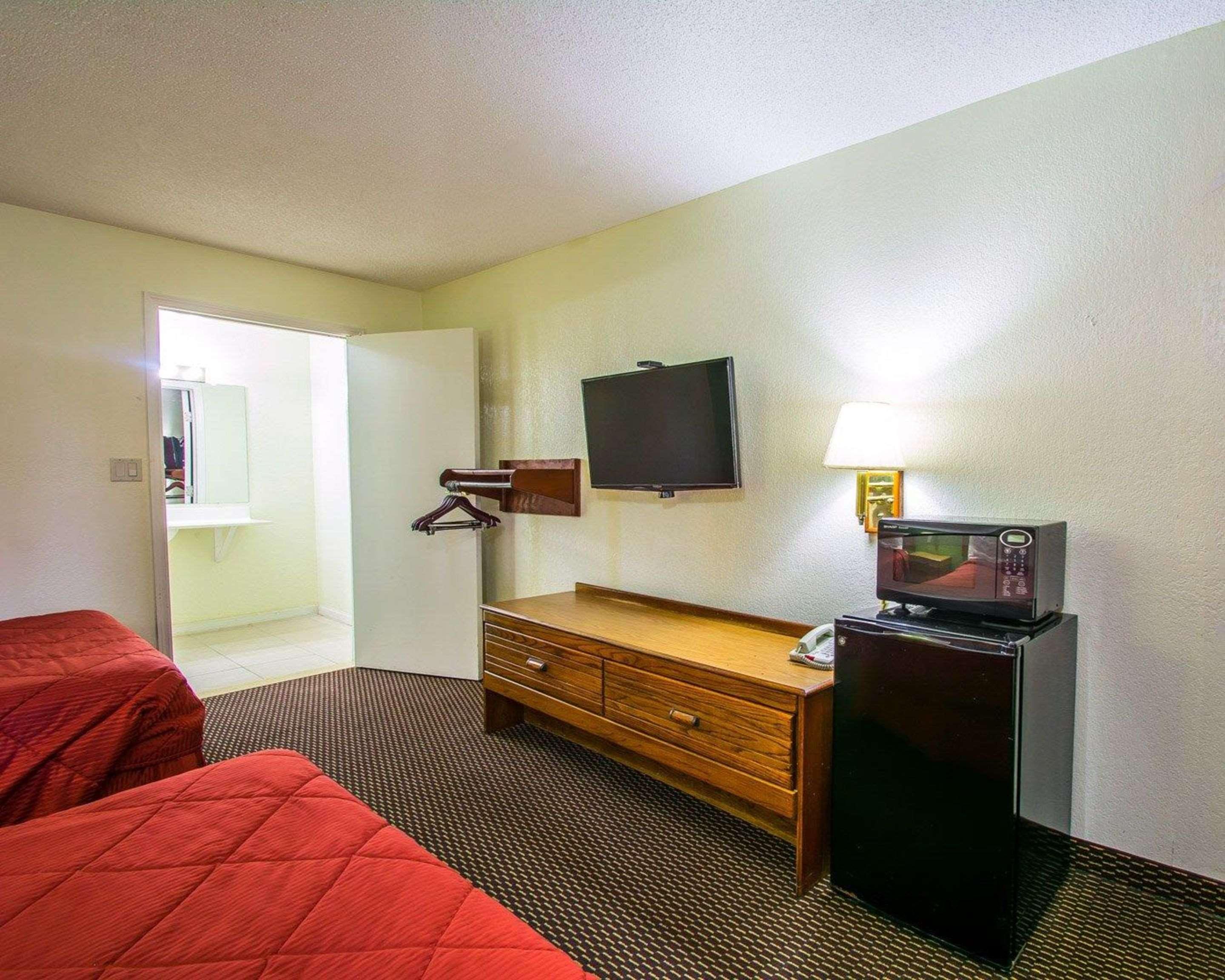 Rodeway Inn Fort Pierce I-95 Bagian luar foto