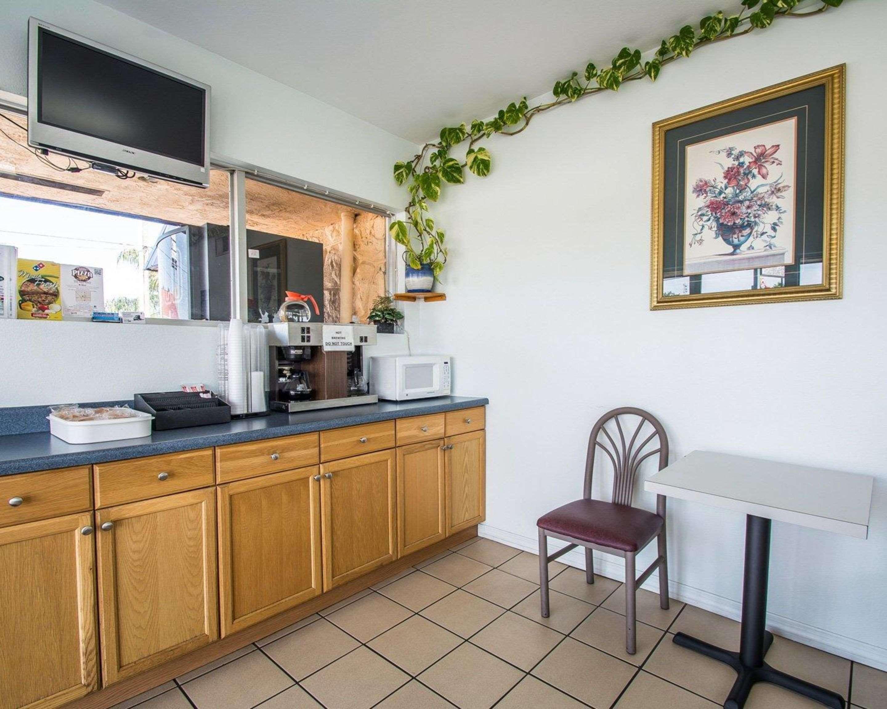 Rodeway Inn Fort Pierce I-95 Bagian luar foto