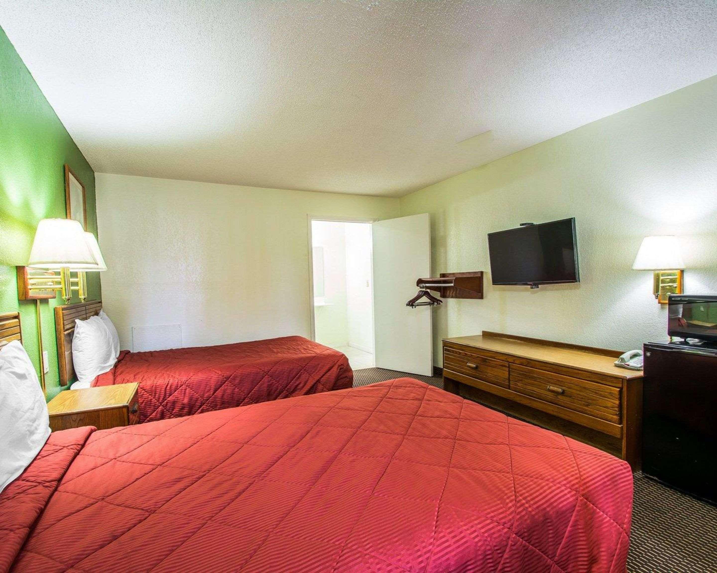 Rodeway Inn Fort Pierce I-95 Bagian luar foto