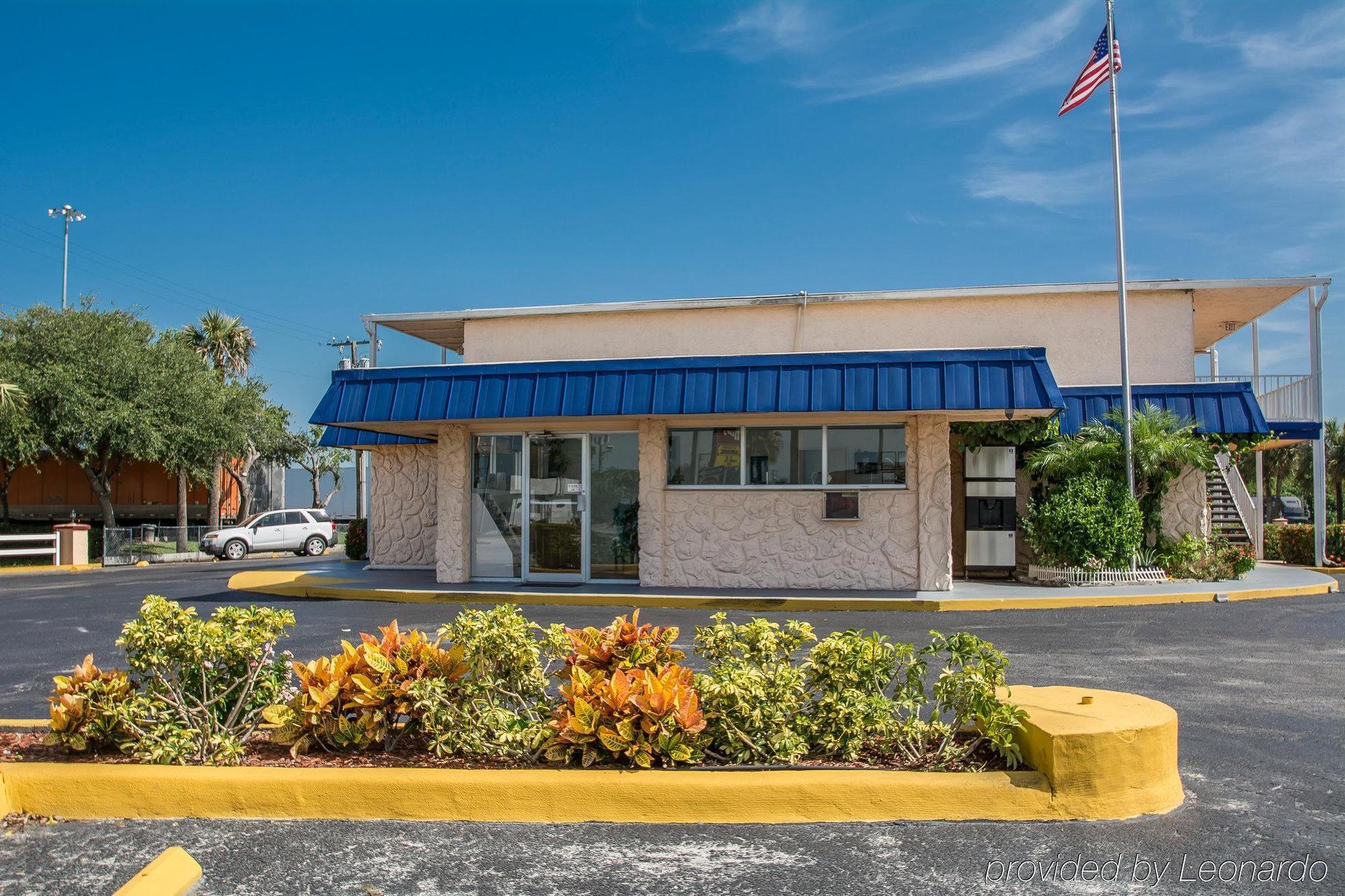 Rodeway Inn Fort Pierce I-95 Bagian luar foto