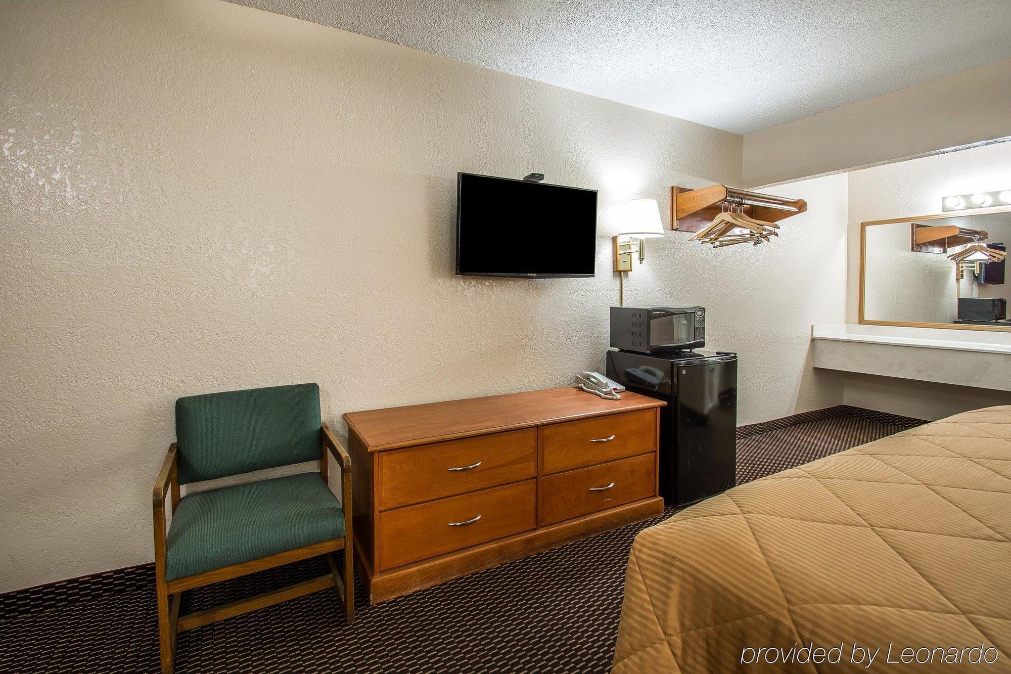 Rodeway Inn Fort Pierce I-95 Bagian luar foto