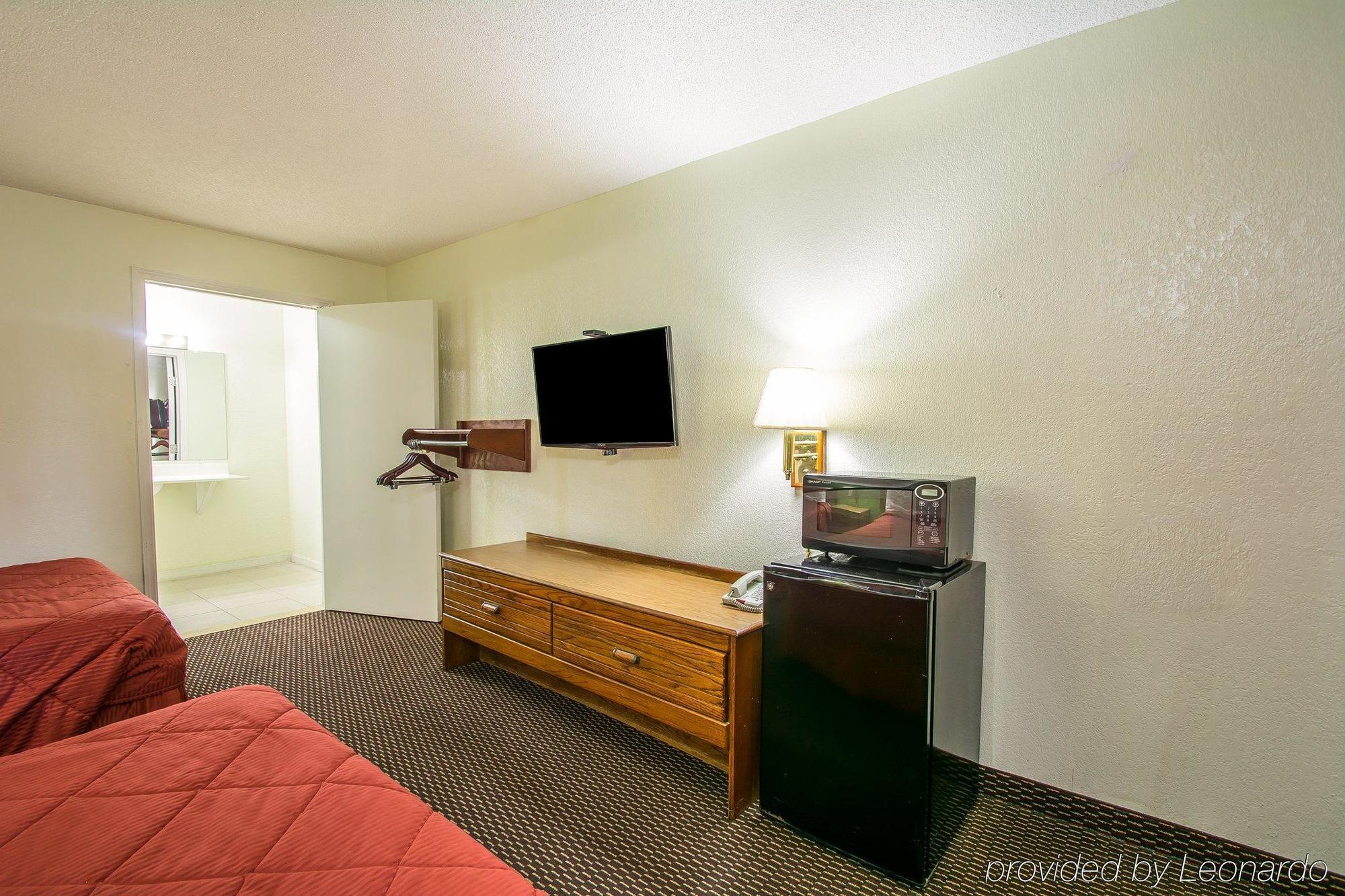 Rodeway Inn Fort Pierce I-95 Bagian luar foto